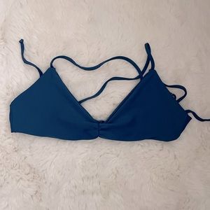 Skatie “Betsy” bikini top